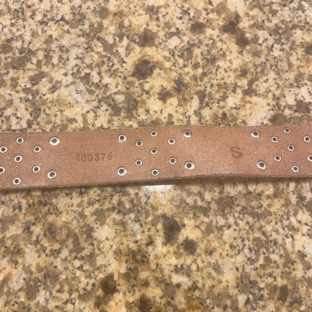 Women’s Wide Belt Washed Silver Leather With Silver Studs Size S - Picture 4 of 9